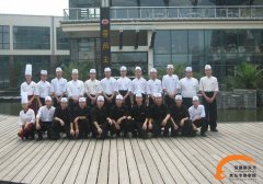 退伍军人学厨师 手握未来步步为赢