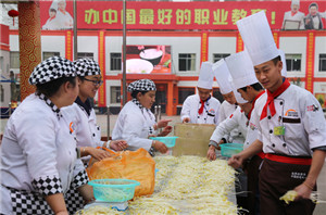 云南新东方烹饪学校 云南新东方 春季招生 厨师培训