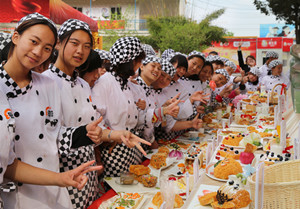 云南新东方烹饪学校 云南新东方 厨师培训 西点