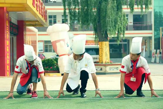 【名师系列之四】杨福余:学高能为师,身正方为范