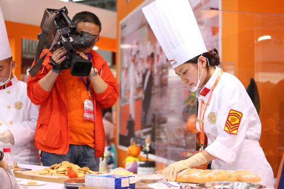至臻西点 匠心筑梦 新东方烹饪强势出击上海国际烘焙展
