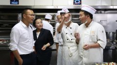 谁说的毕业就失业？