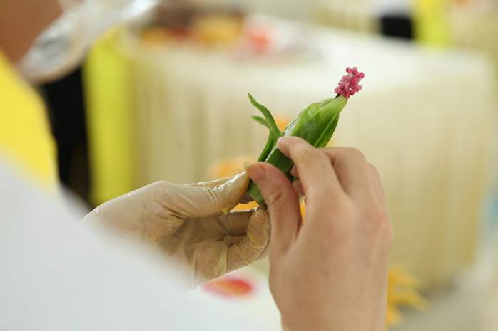 “丘比杯”雕刻现场  一把刻刀“话”美景