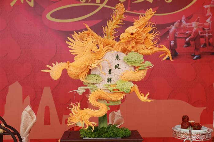 “丘比杯”雕刻现场  一把刻刀“话”美景