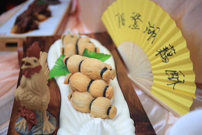 扛鼎巨献 宴席展台独领风骚