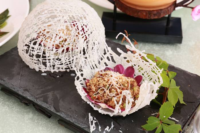 扛鼎巨献 宴席展台独领风骚