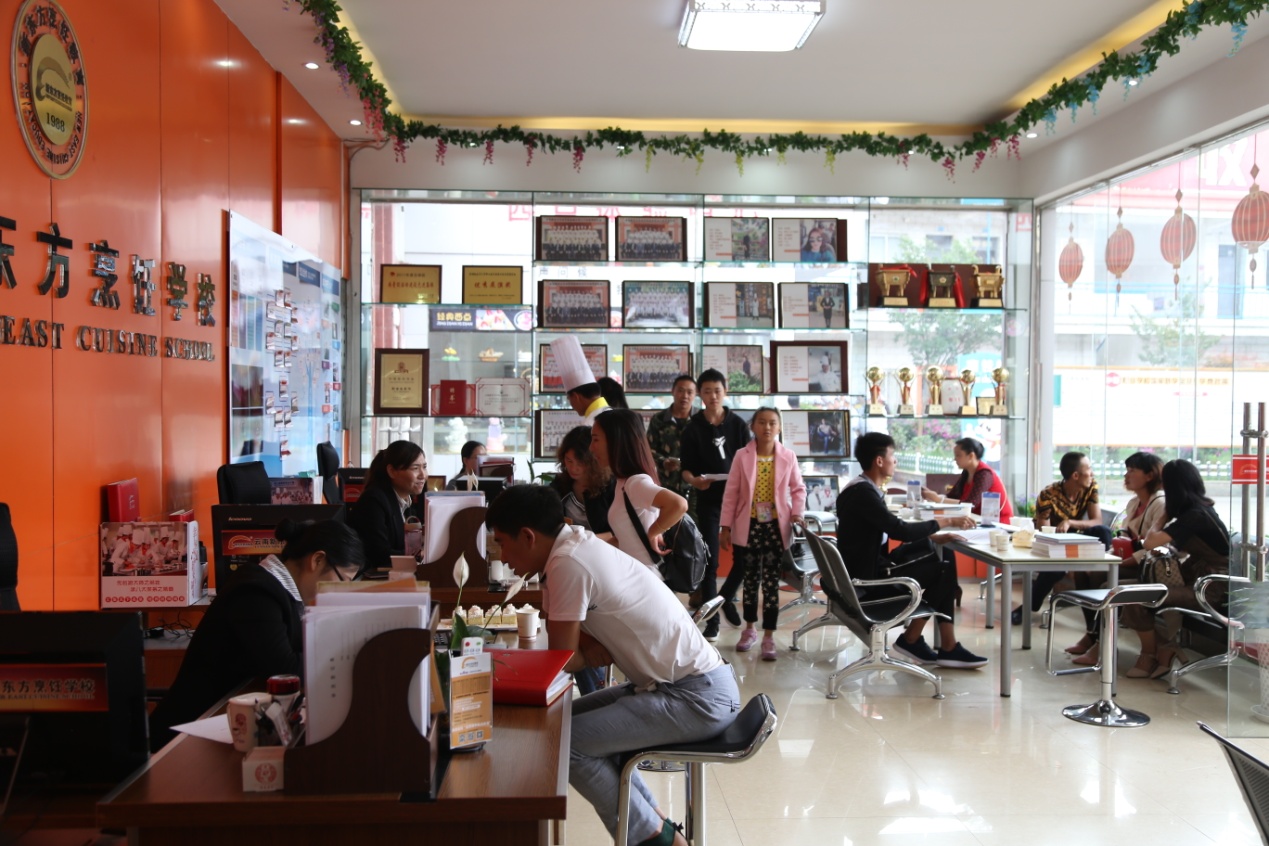 中考成绩近期公布，云南的家长都在做这件事……