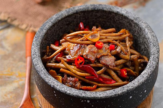 新东方美食推荐之风味茶树菇