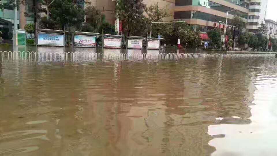 史诗级巨作：陪你到昆明看一看海