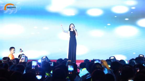 “双节”悄然至 燃爆新东方