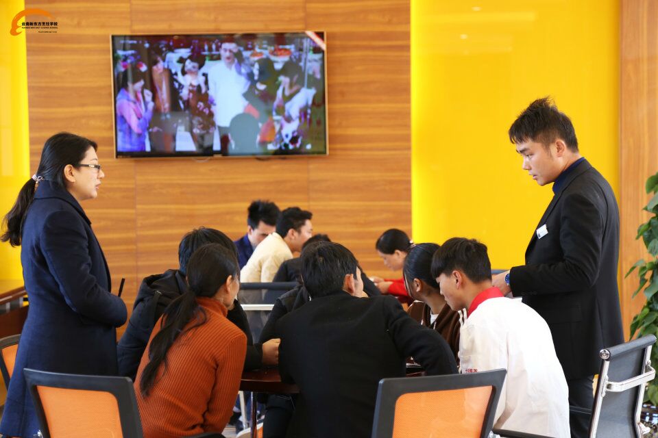 燃烧吧！云南新东方——新生报名持续火爆中