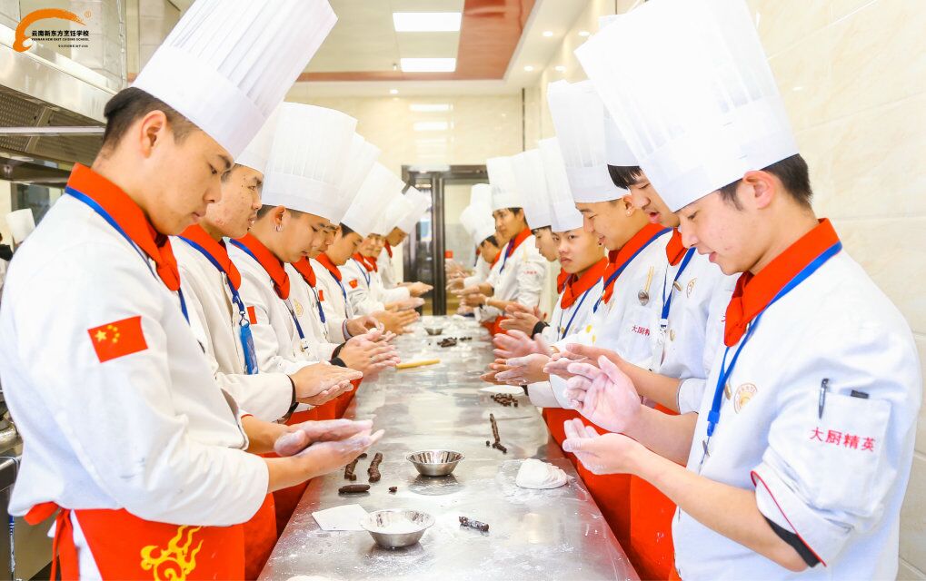 大厨精英：培养现代餐饮行业烹饪主厨
