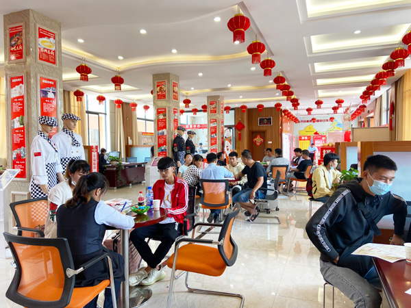 【爆啦！】云南新东方秋季报名火爆进行中......