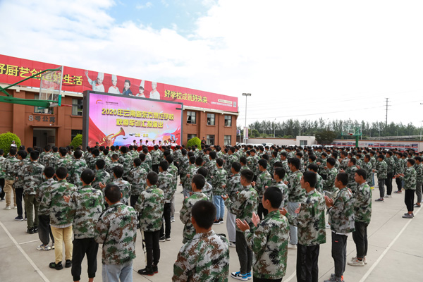 云南新东方军训汇演·飒爽英姿致青春