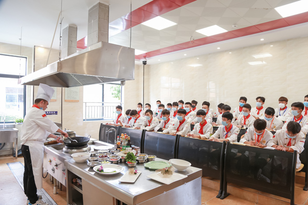 云南新东方2021春季预科班名额抢占已开启