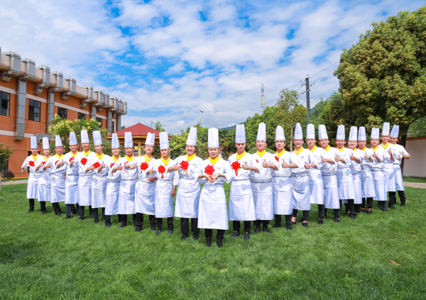 春季报名学厨师的优势有哪些？